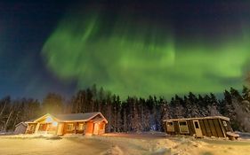 Old Pine Husky Lodge